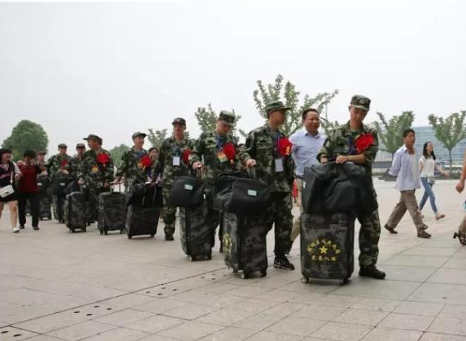 2021年大学生新兵入伍注意事项,刚入伍的新兵会被刷下来吗