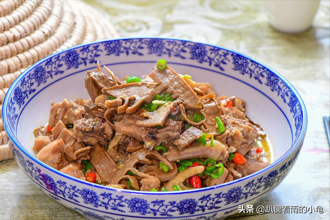 最适合夏天吃的鸭肉做法开胃下饭,夏天鸭肉与什么搭配煲汤最好