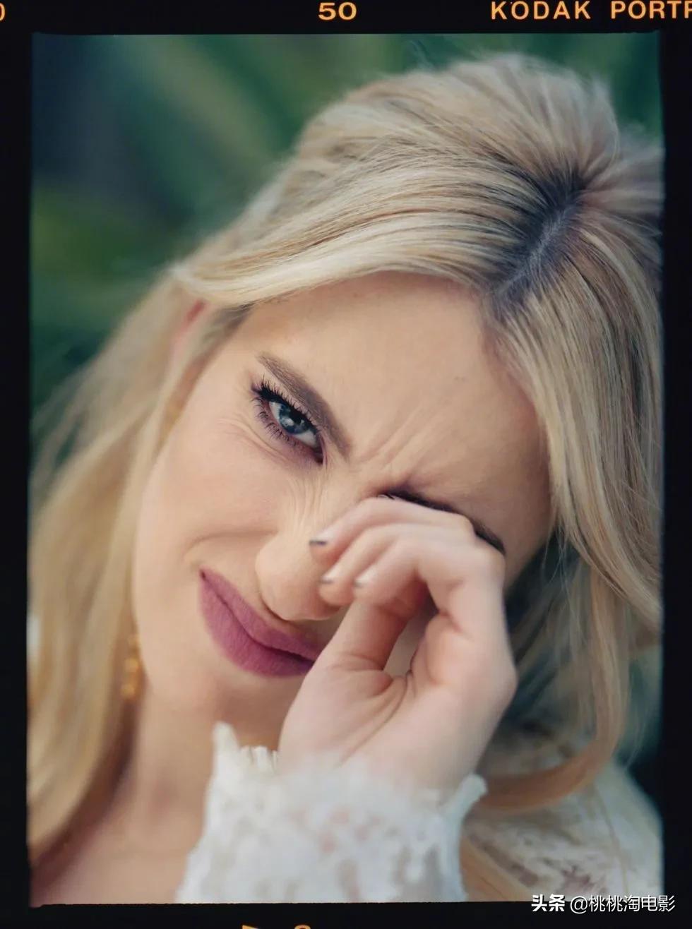 艾玛罗伯茨孕期写真,艾玛·罗伯茨童年照