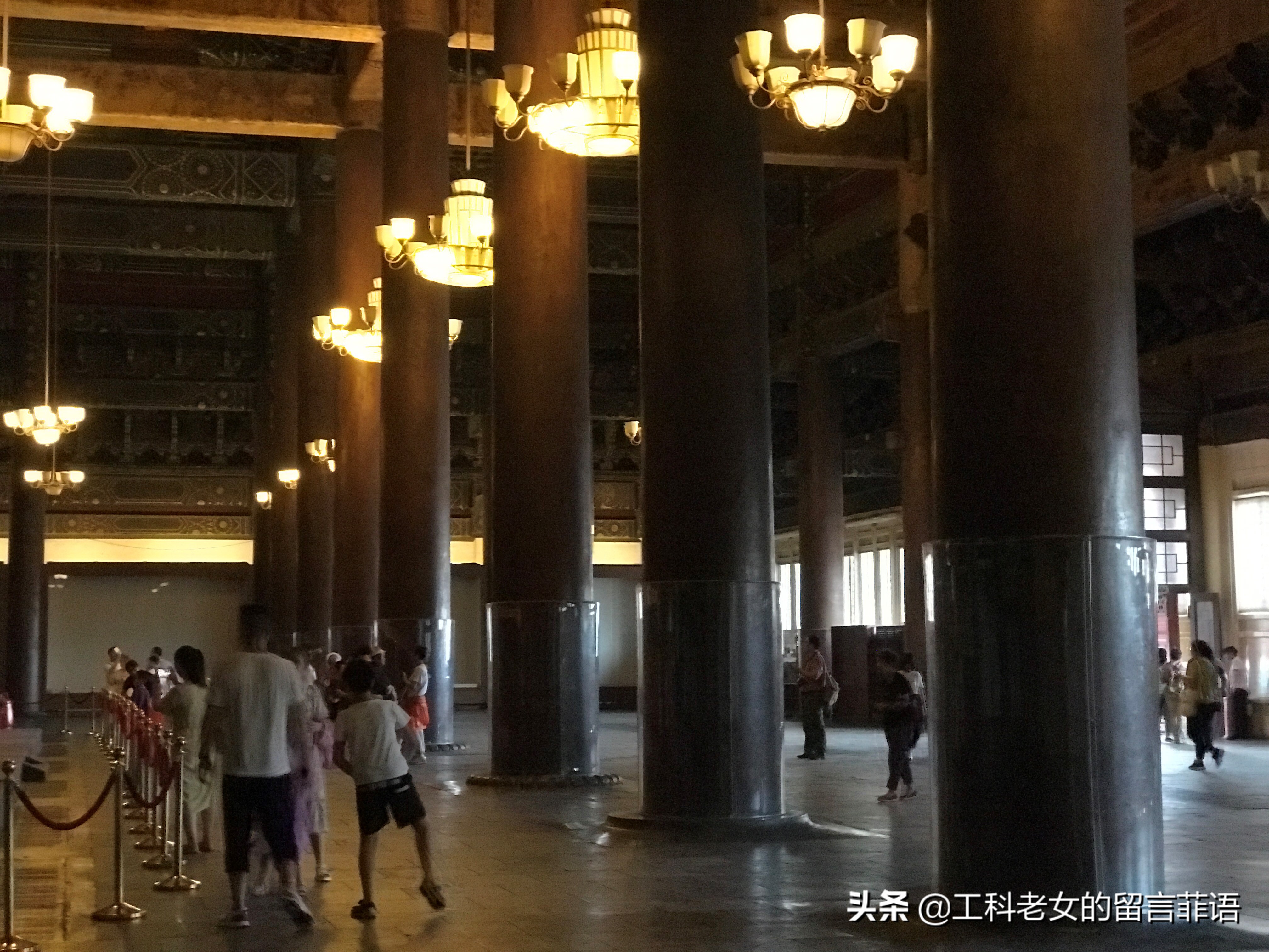 比太和殿更大的寺庙,太庙和太和殿对比图