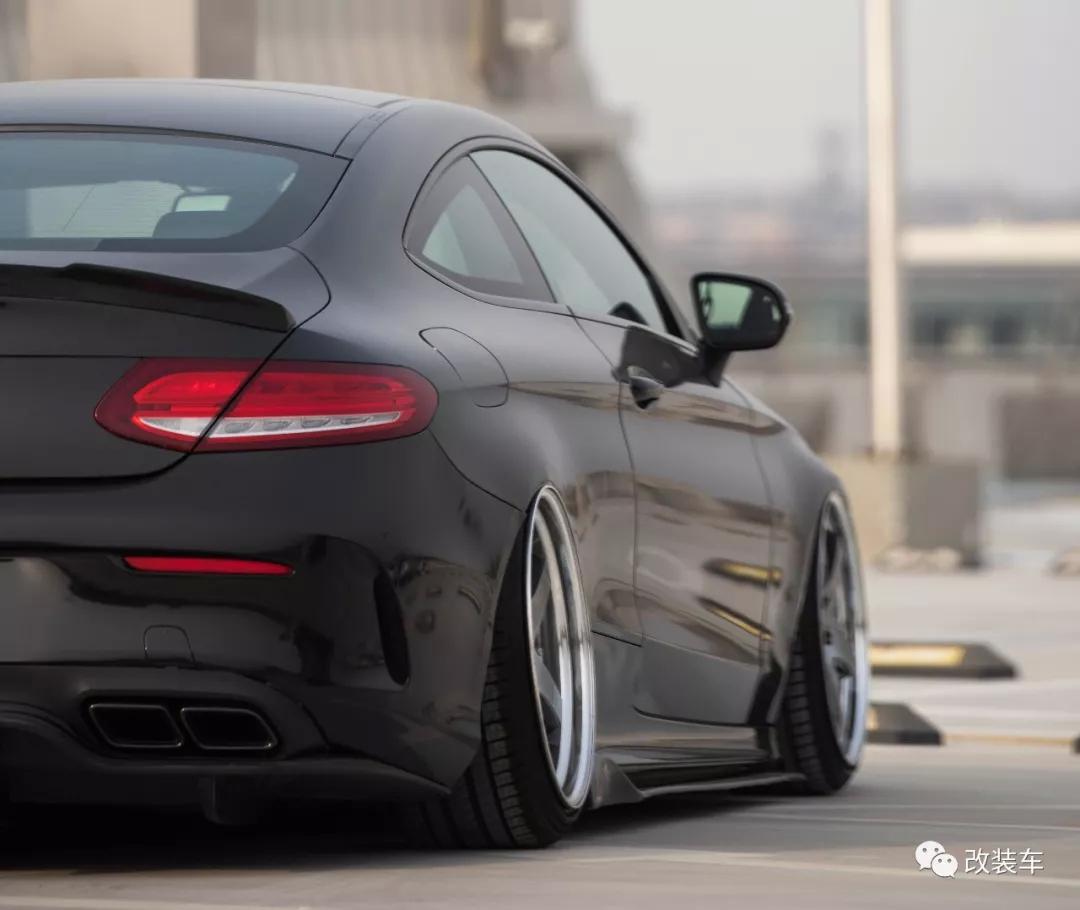 放弃了激情小钢炮高6R，购入奔驰C200做回安静的*男美**子！