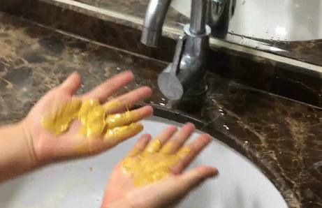 美缝剂弄手上衣服上了如何清理掉,美缝剂怎么去除最简单方法