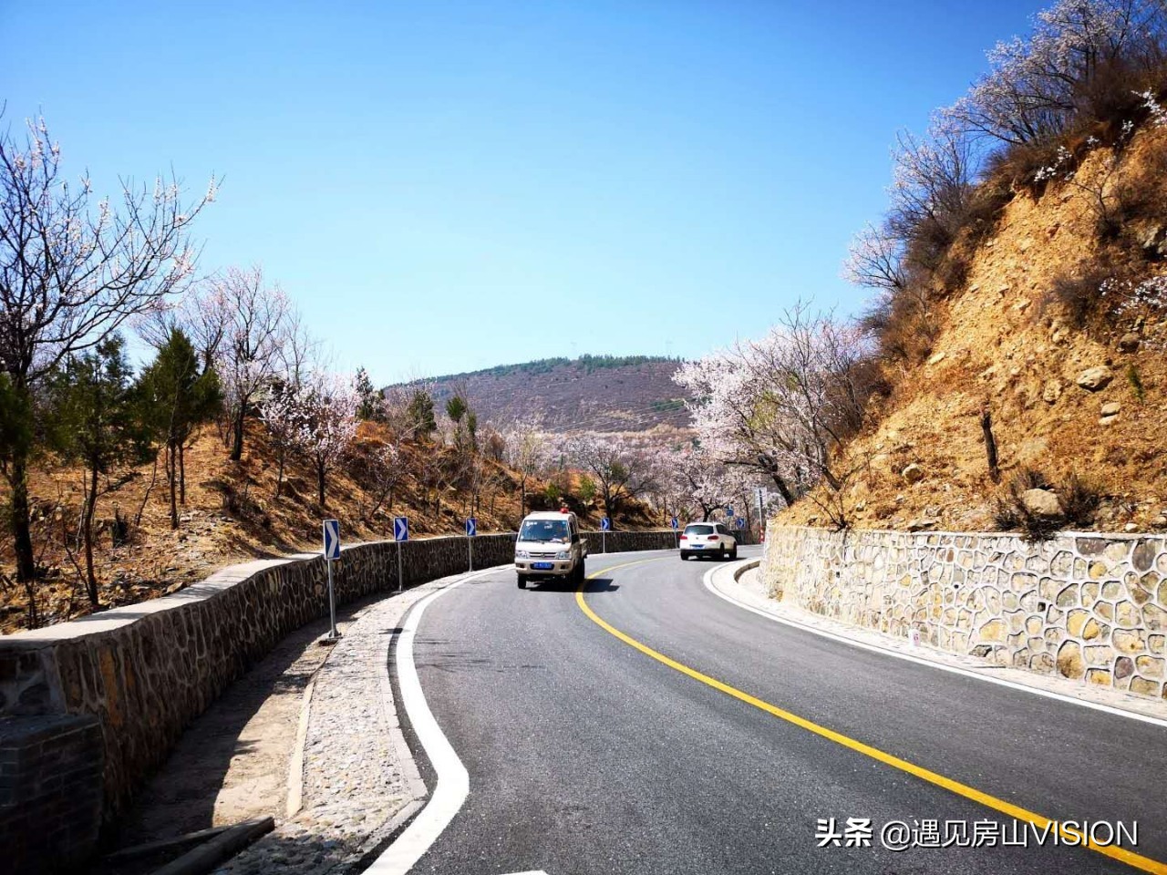 人间四月芳菲天,最美春天在房山——蒲洼行记