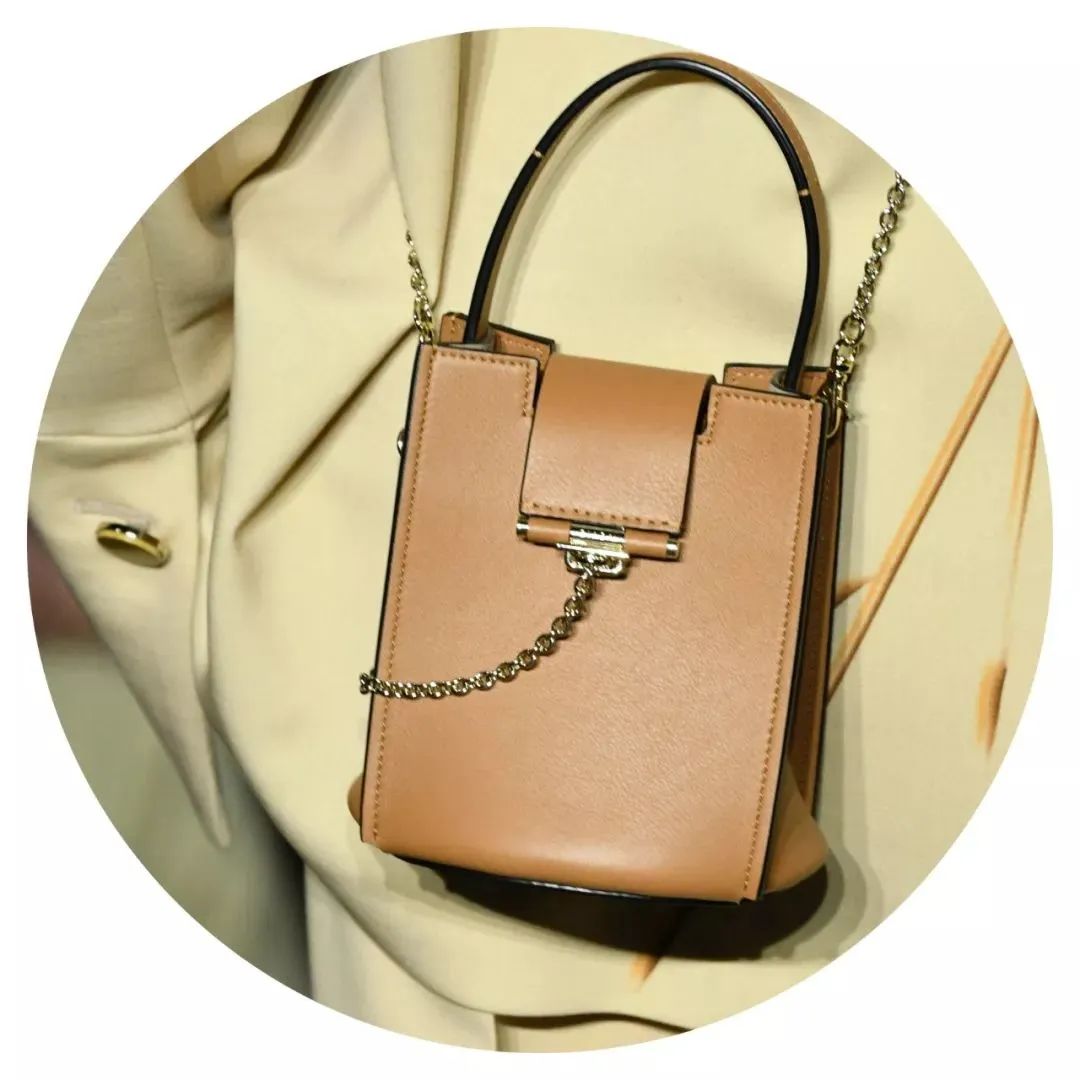 47岁董卿最惊艳的穿衣,董卿日常穿搭