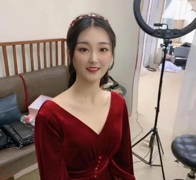 儿媳妇的野心慢慢暴露？大衣哥借酒消愁，他该如何解决？