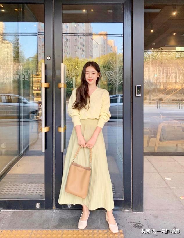 买了“奶奶鞋”却不会穿?看三木妈妈亲身示范,上班、日常都适合