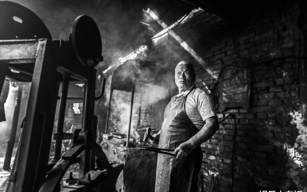 妻女被杀兔子牵出了真相,妻女被杀兔子成破案关键