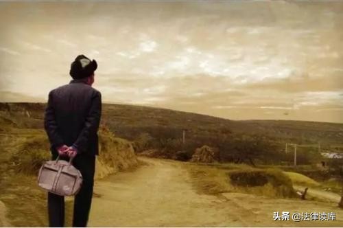 仿佛是个渣女收容站，罗千里的生活如此悲催