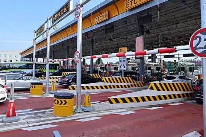 贵州人注意！车上没安装这个东西的，以后将不能享受高速公路通行费减免优惠政策！