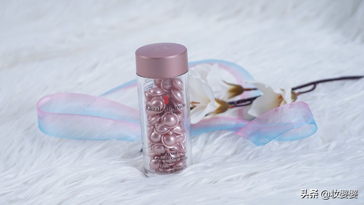 雅顿时空焕活精华夜间多效胶囊,雅顿美白胶囊效果好吗