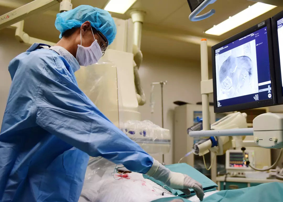 骨科腰腿痛,腰腿疼是疾病吗