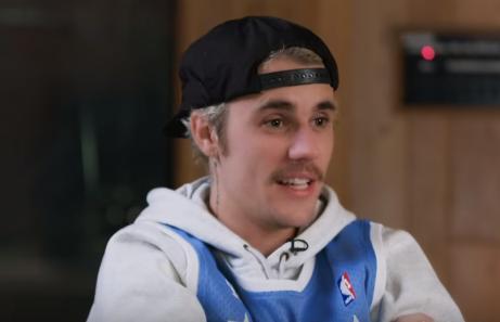 比伯分手期间看赛琳娜跟别人合照,贾斯汀比伯赛琳娜为啥总分手