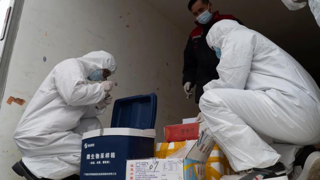 冷链食品核酸检测取样简报,兰州开展冷链食品核酸检测