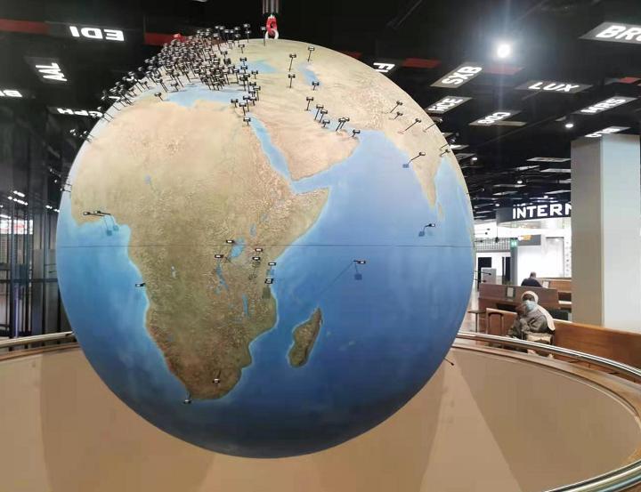 我穿着两条秋裤套牛仔外加带绒冲锋衣，来到零上29度的墨西哥