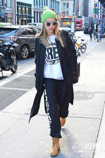 踢不烂大黄蜂,踢不烂和大黄蜂有什么区别