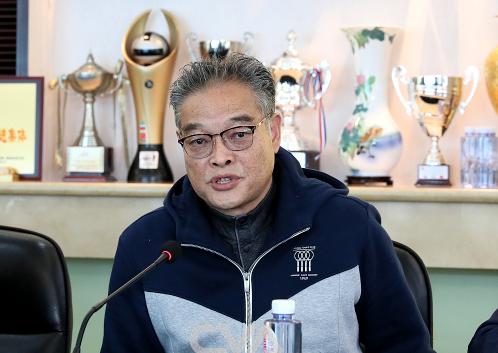 有什么信号还是不约而同？男子三大球同时换帅，接的都是烫手山芋