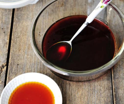 炒糖色时最忌讳直接炒冰糖,炒糖色怎么不翻砂