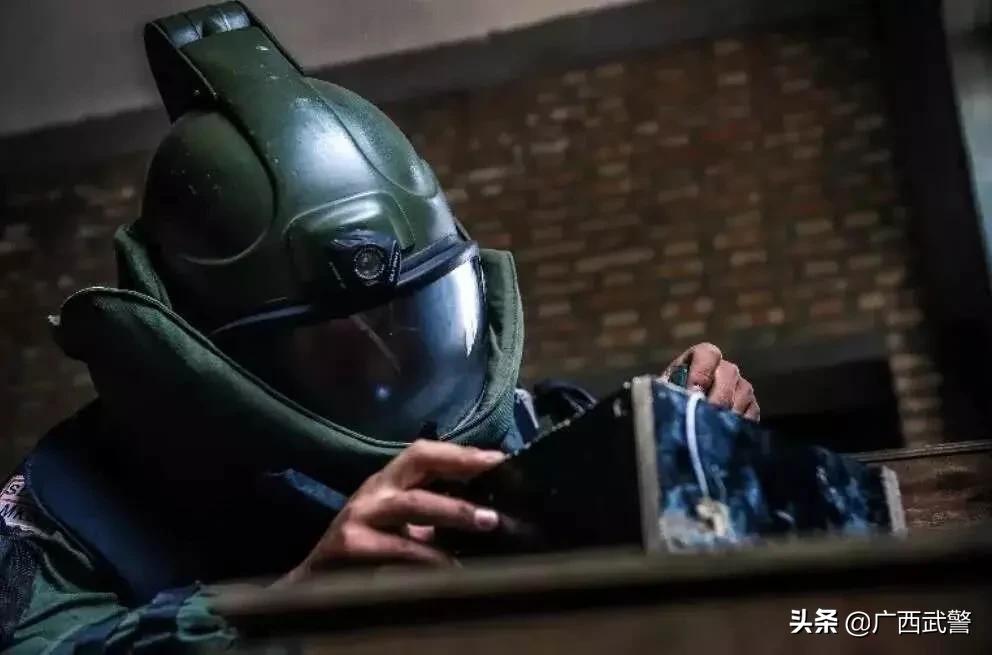 胆子小的，劝你轻易别当*警武**工兵...