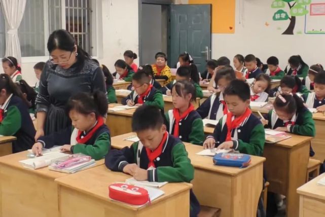 优化课后延时服务助力学生全面发展——川港小学课后延时服务活动