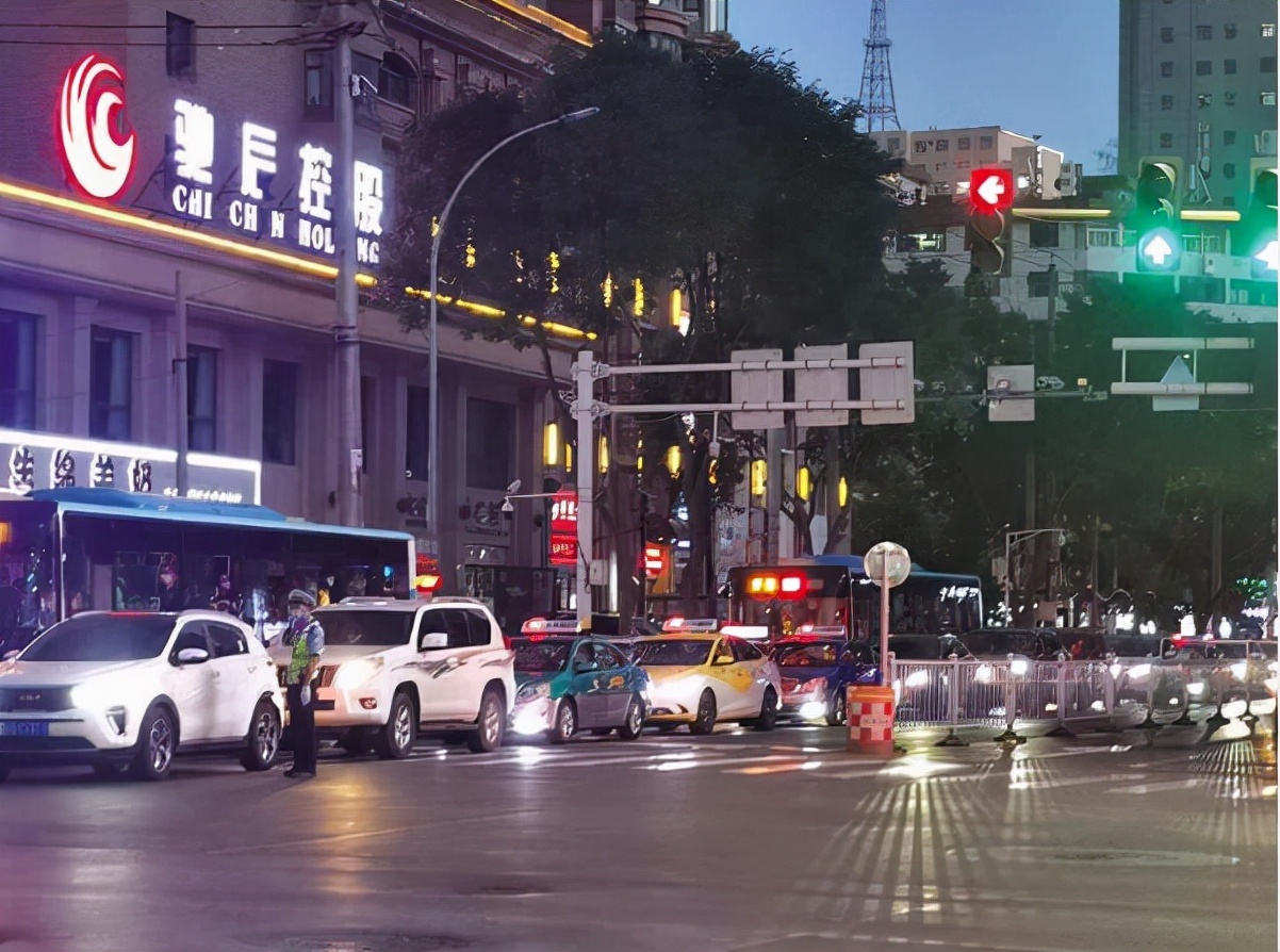 ■兰州交通大家谈城区疏堵交警支招了