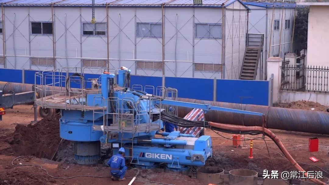 钢管静压桩机,技研静压植桩机植入工法