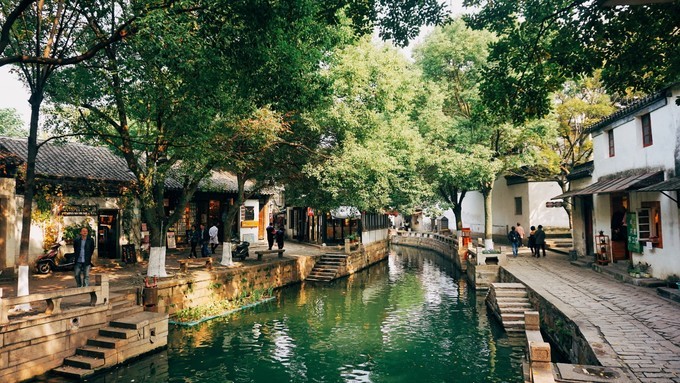 杭州西湖乌镇苏州南京上海攻略,天青色等烟雨乌镇旅游