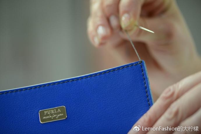 furla包包属于奢侈品吗,furla最新款包