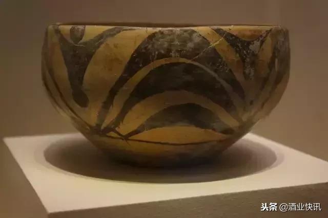 仰韶出土了大量彩陶,仰韶文化彩陶纹样书籍