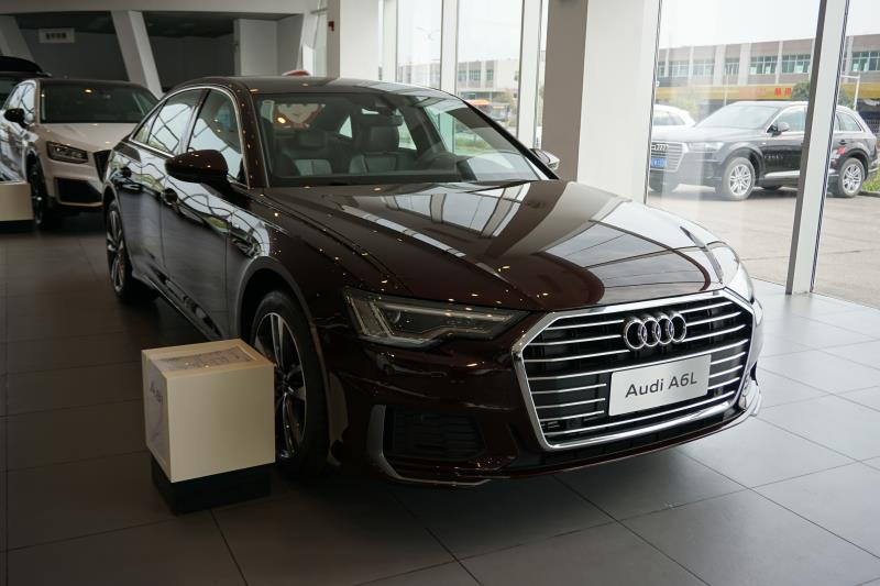 2022奥迪a6l45quattro四驱试驾,第四代奥迪a6l试驾