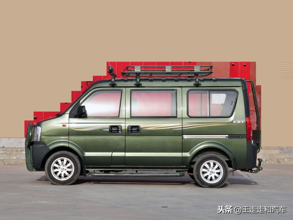 吉姆尼军绿版视频,吉姆尼军绿色小越野车