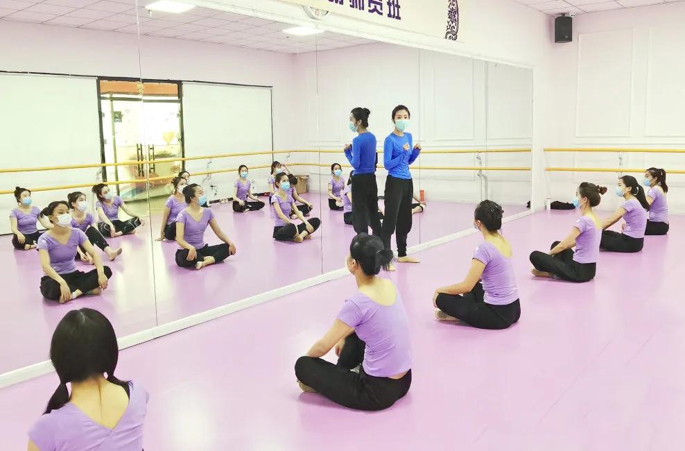 高歌曼舞,高歌舞蹈培训班