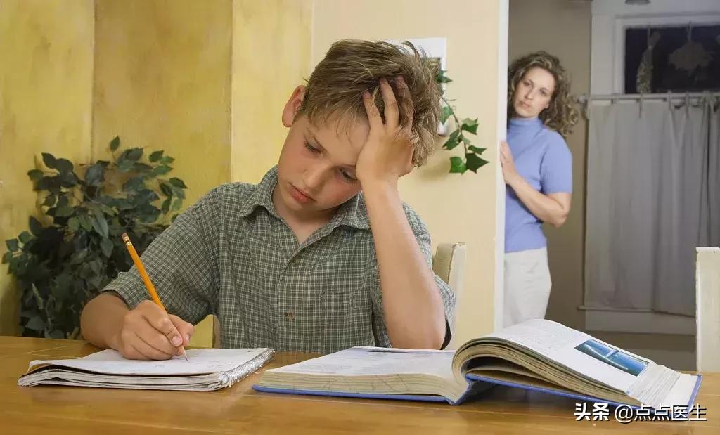 爱拔倒刺是心理疾病么,喜欢拔倒刺属于心理行为问题吗