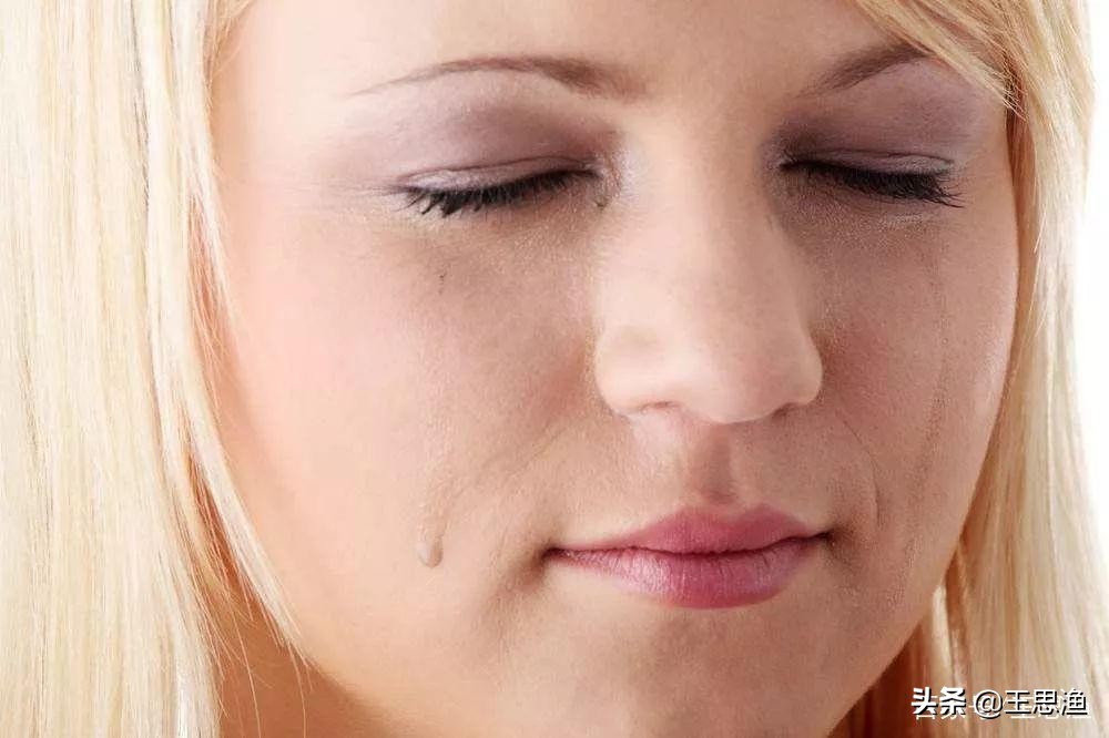 现任和前任还联系代表什么,因为前任和现任吵架怎么哄