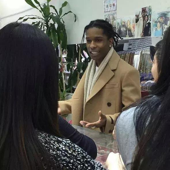 56岁广东潮汕阿姨称霸美国嘻哈圈