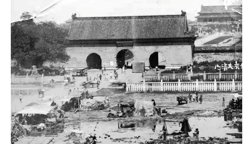 车牌号小细节泪目，穿越70年，来看开国大典背后的故事