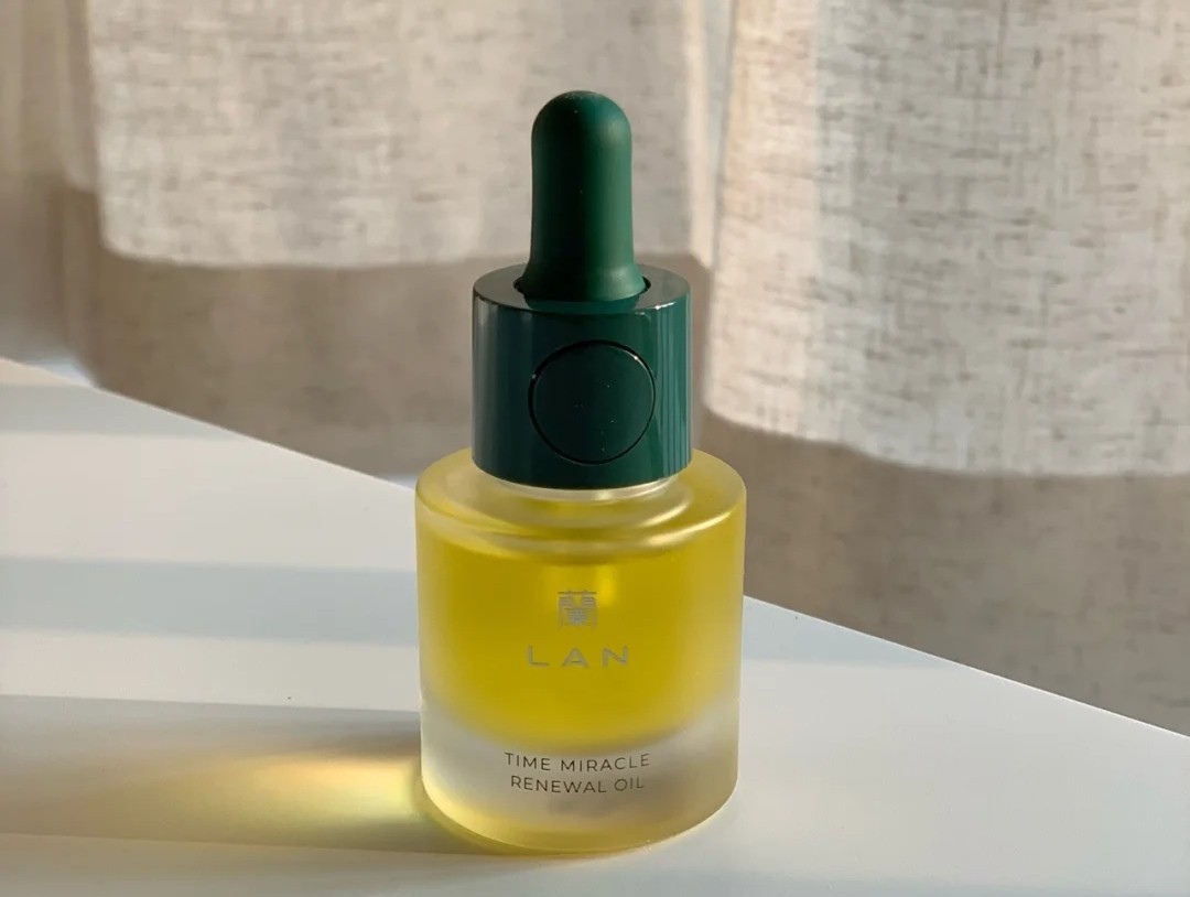 适合抗老修复熬夜提亮的精华油,适合大油皮性价比高的精华