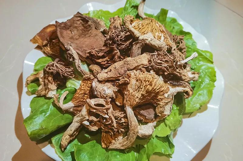 云南夫妻开小店,云南夫妇在宁德开烧烤店