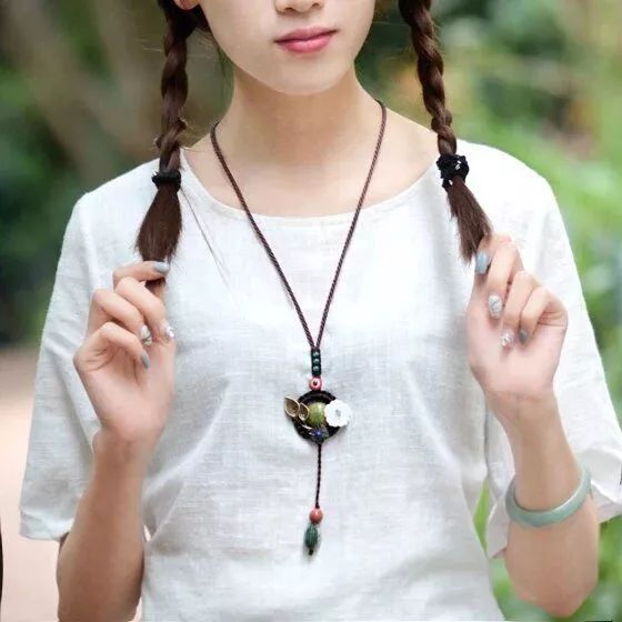 穿毛衣搭什么项链好看,毛衣和毛衣链的搭配