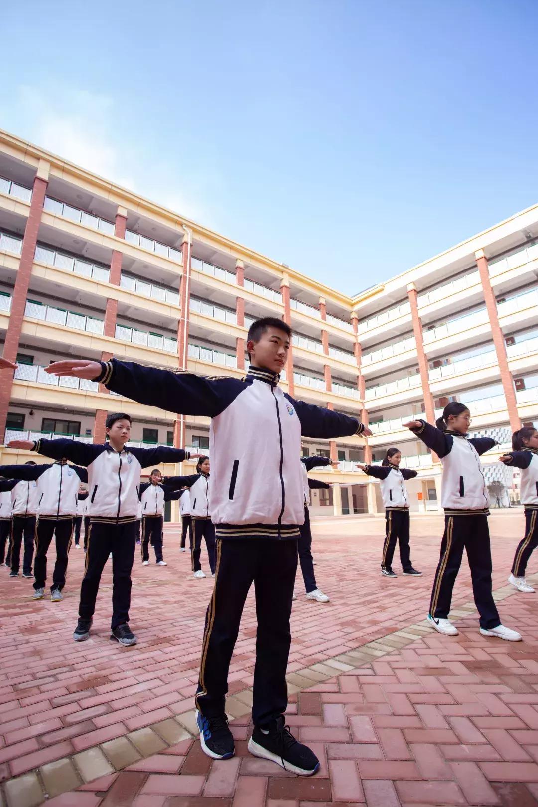 南阳第2完全学校,南阳第三个完全学校