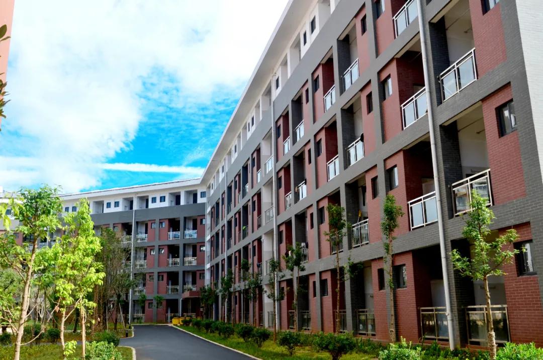 昆明各中学宿舍,昆明学校食堂饭菜价格表