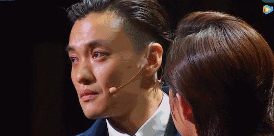 杨烁从年轻到现在颜值变化,杨烁是帅还是有魅力