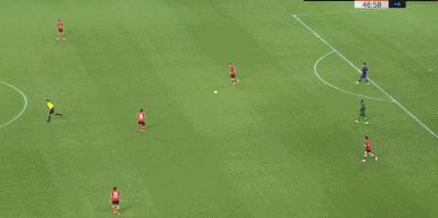 上港队队长回归,国足首发变阵三中卫武磊领衔