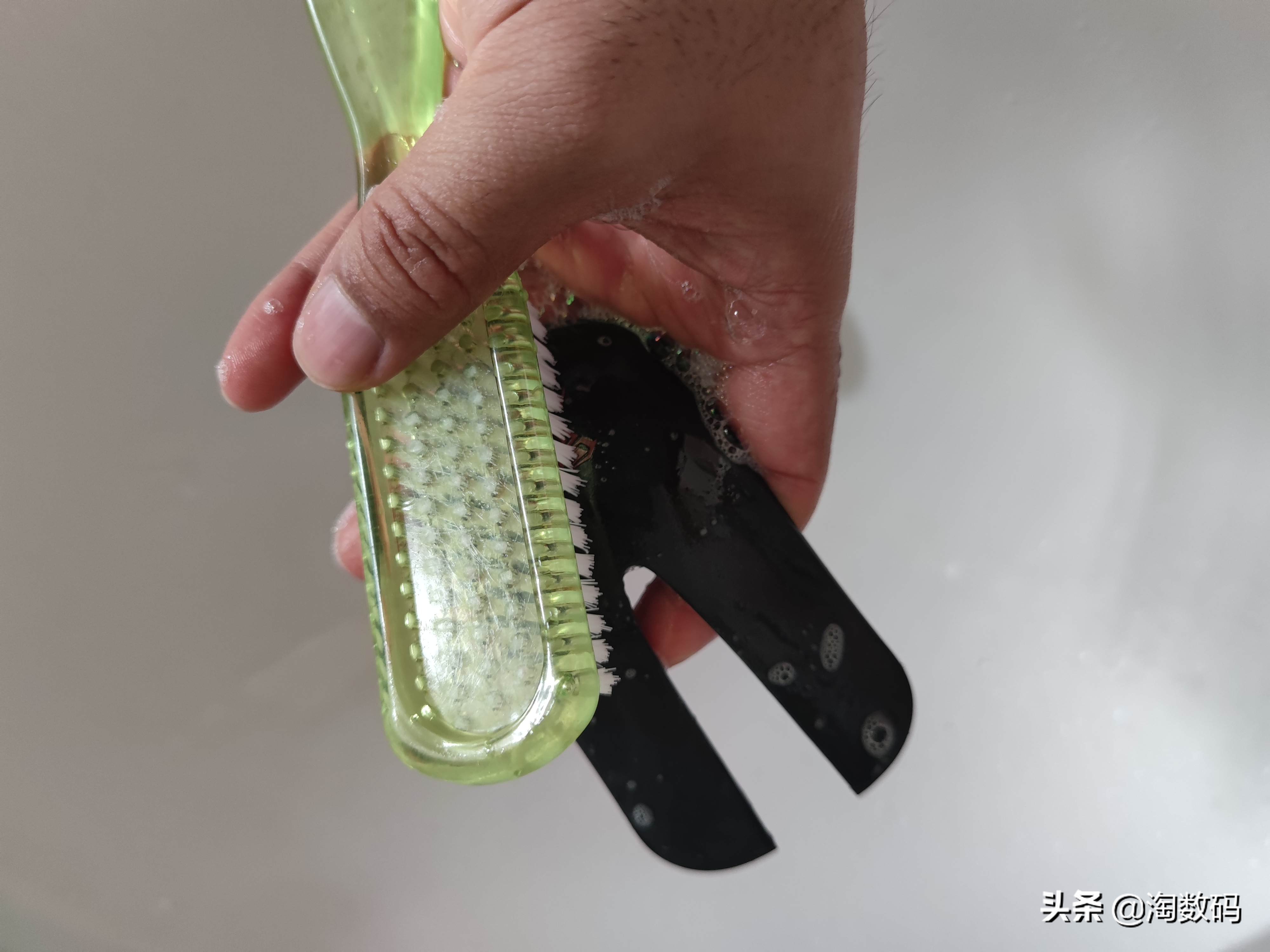 ￥9.9原封库存洋垃圾：AULA暗黑魔羯游戏鼠标开箱+拆解+除胶晒单