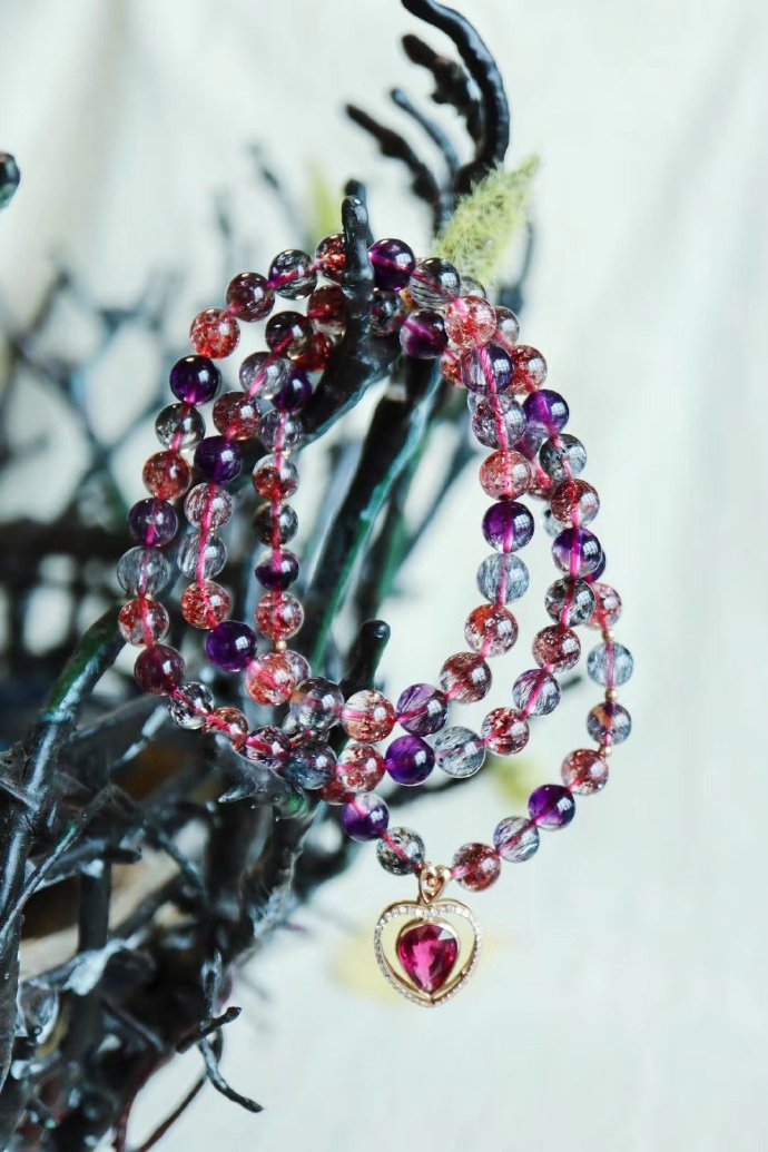 你会戴黄金首饰吗,什么类型的手链可以戴右手