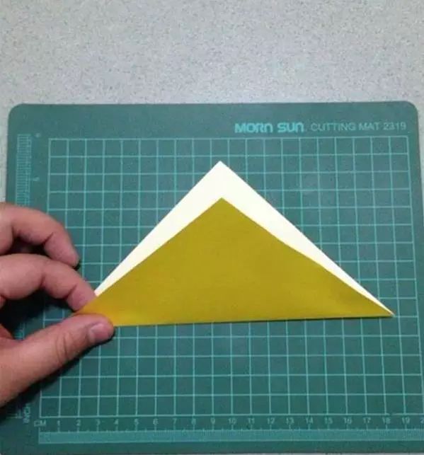 迎接新年的剪纸灯笼,做灯笼来点过年的气氛吧