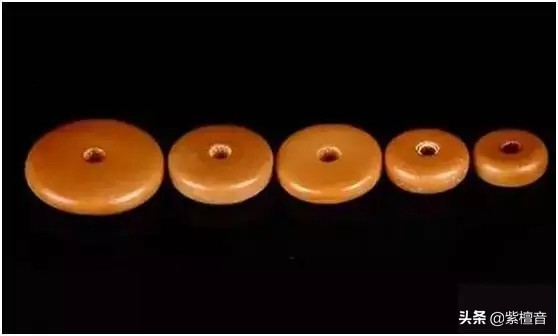 文玩手串配饰搭配教程,文玩手串如何穿好看