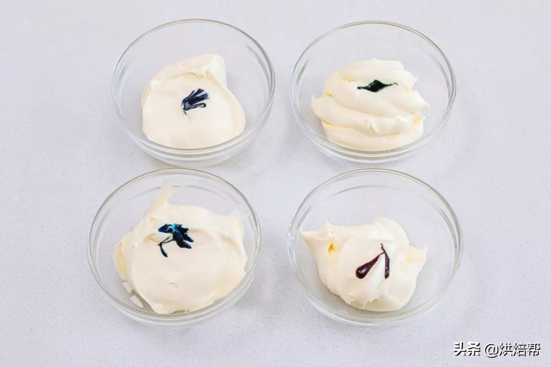 学会这个裱花技巧手残党都不怕了,新手小白裱花怎么练习