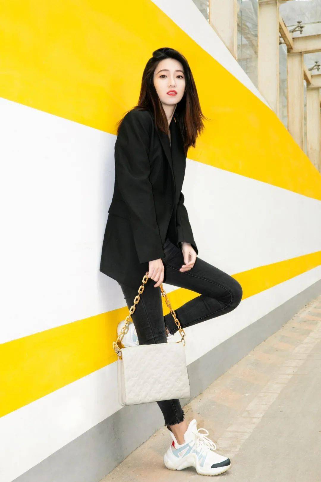 LV新手袋一出,女明星们集体撞包