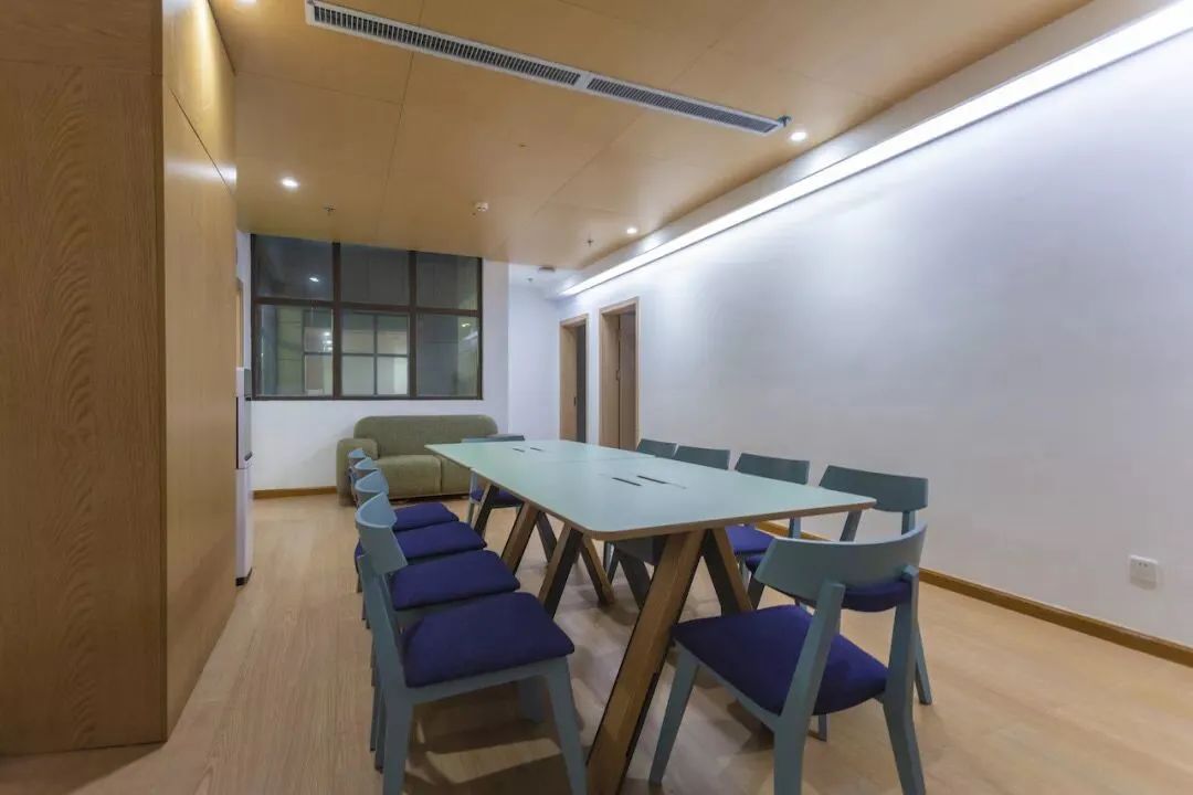 重庆环境最好的学校,重庆哪所学校宿舍和伙食最好