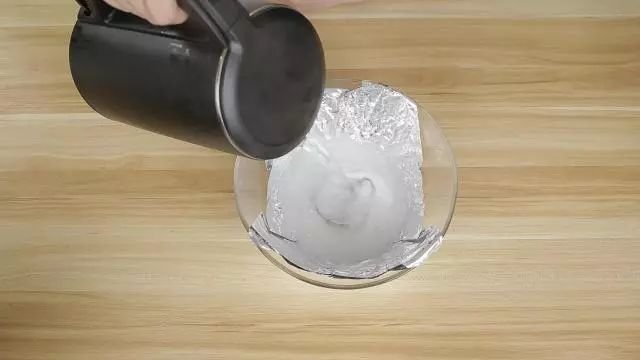 不用锡纸洗银首饰,快速清洗银首饰的方法